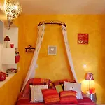 Maison D'hotes Le Mas De Lila * Vers Pont du Gard